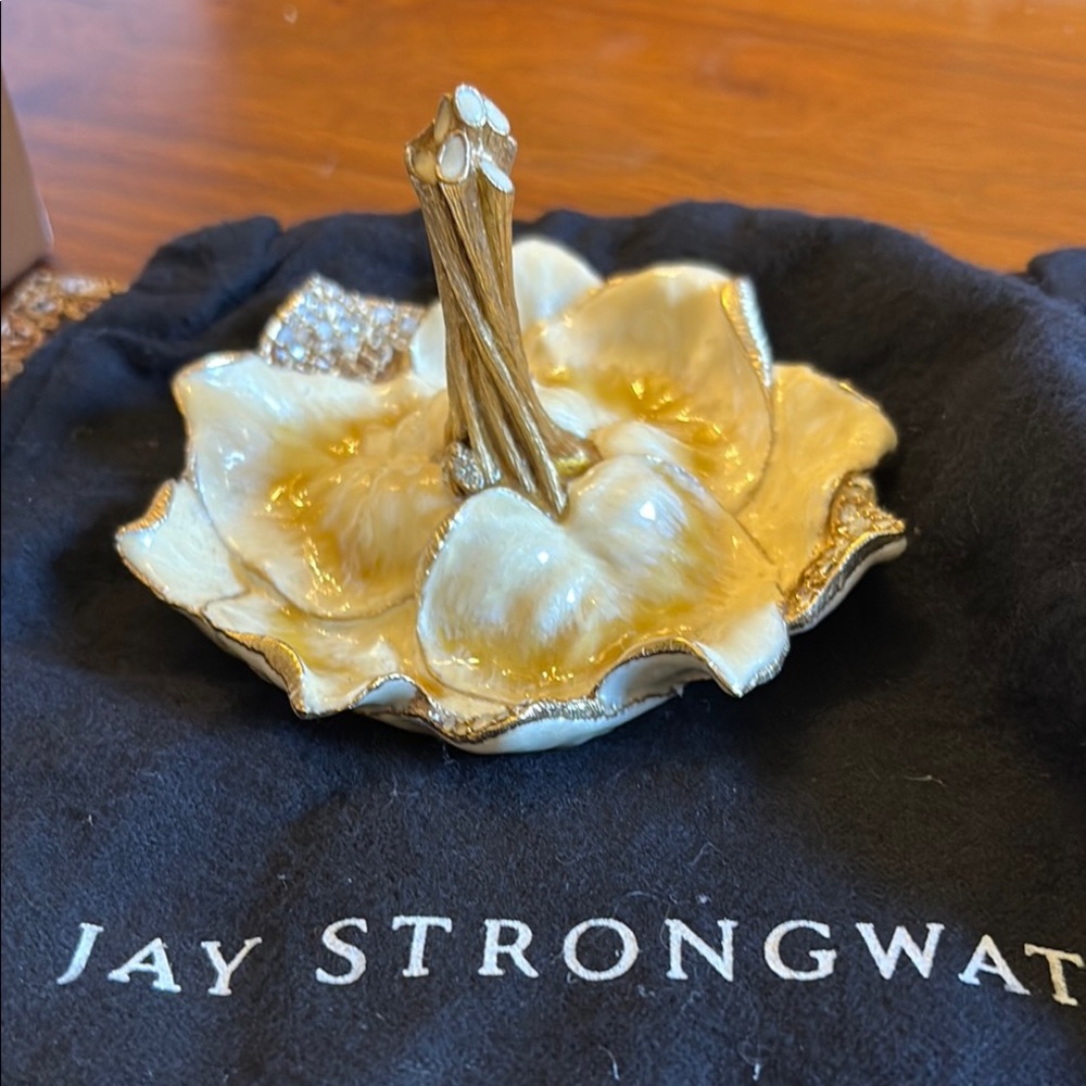 Jay Strongwater Crystal Flower Ring Holder EUC